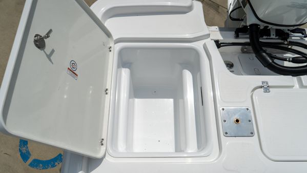 NauticStar 274 Bay image