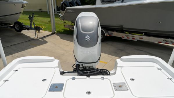 NauticStar 274 Bay image