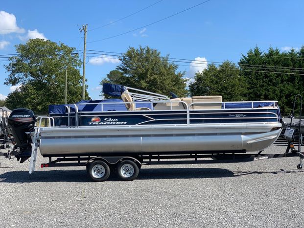 2019 Sun Tracker Fishin' Barge 22 DLX Guntersville, Alabama - Duckett ...