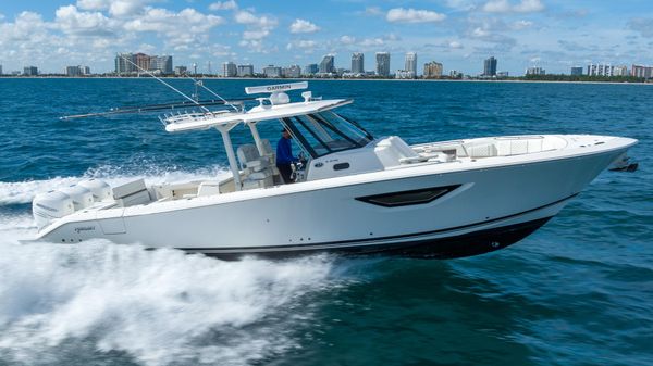 Pursuit S 378 Sport