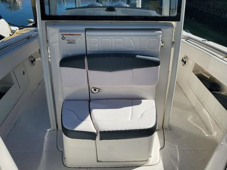 Robalo R302 Center Console image