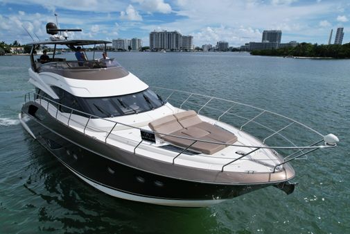 Marquis 630 Sport Yacht image