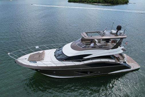 Marquis 630 Sport Yacht image