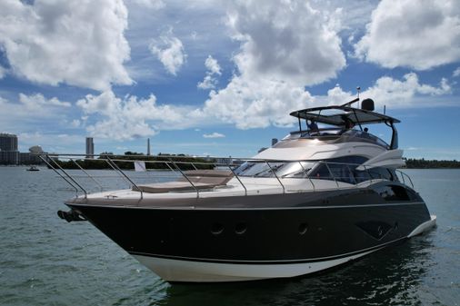 Marquis 630 Sport Yacht image