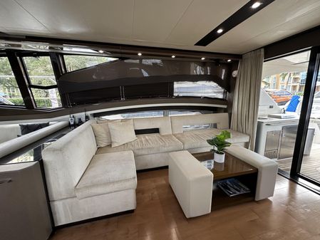 Marquis 630 Sport Yacht image