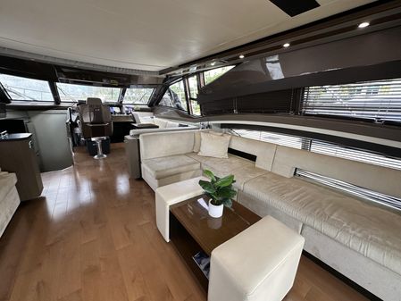 Marquis 630 Sport Yacht image