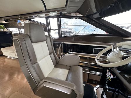 Marquis 630 Sport Yacht image