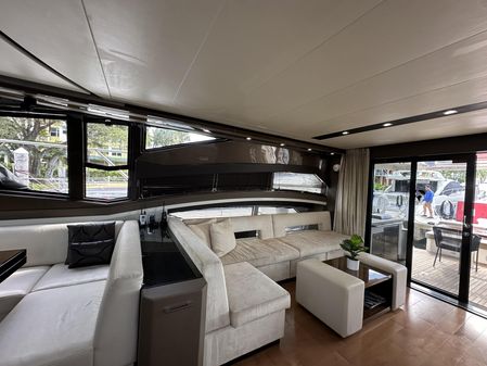 Marquis 630 Sport Yacht image