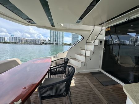 Marquis 630 Sport Yacht image