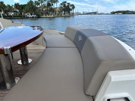 Marquis 630 Sport Yacht image