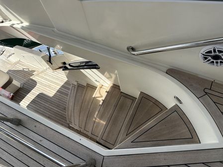 Marquis 630 Sport Yacht image