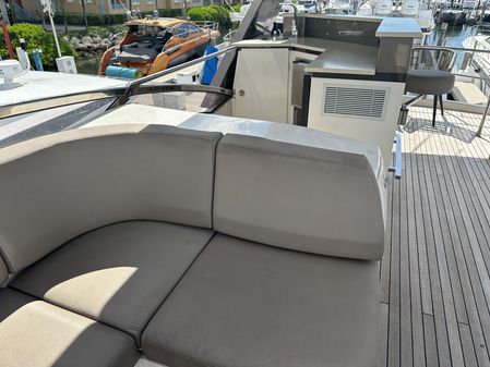 Marquis 630 Sport Yacht image