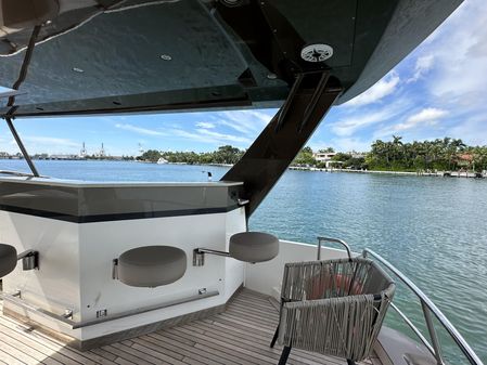 Marquis 630 Sport Yacht image