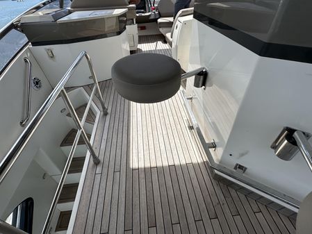 Marquis 630 Sport Yacht image