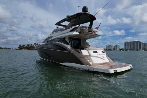 Marquis 630 Sport Yacht image