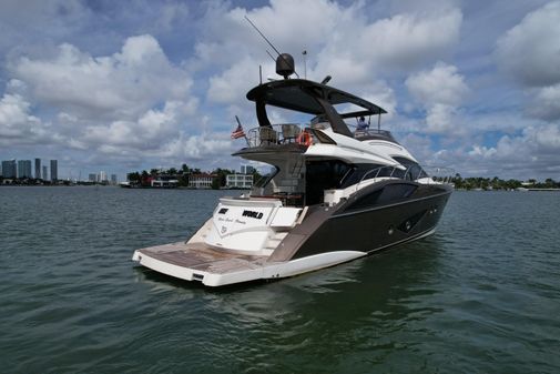 Marquis 630 Sport Yacht image