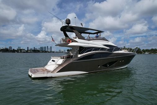 Marquis 630 Sport Yacht image