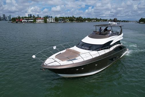 Marquis 630 Sport Yacht image