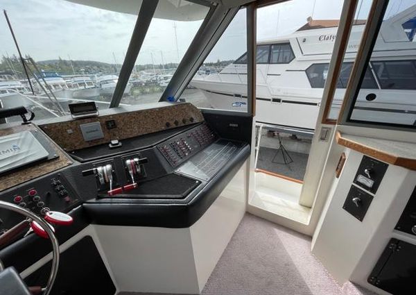 Bayliner 4550-PILOTHOUSE-WITH-THRUSTER image