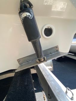 Boston Whaler 240 Dauntless image