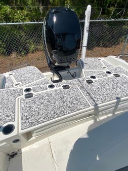 Boston Whaler 240 Dauntless image