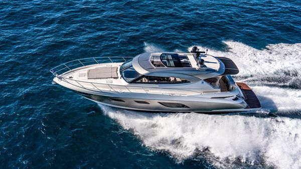 Riviera 6000 Sport Yacht Platinum Edition 