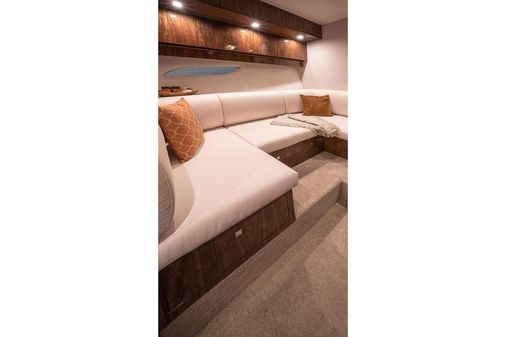 Riviera 6000 Sport Yacht image