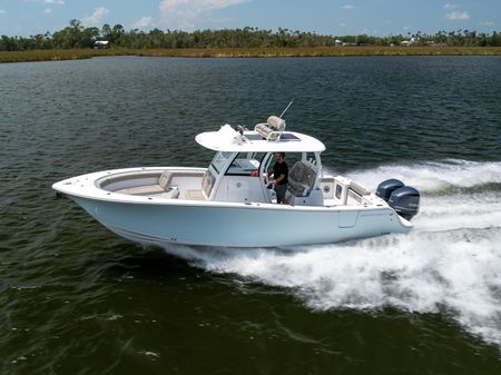 Sportsman Open 302 Center Console image