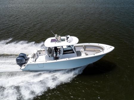 Sportsman Open 302 Center Console image