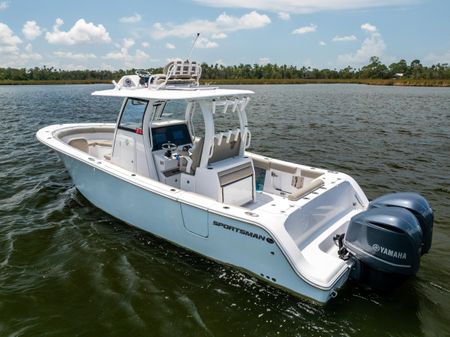 Sportsman Open 302 Center Console image