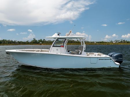 Sportsman Open 302 Center Console image