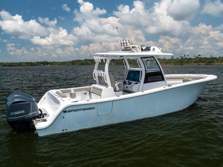 Sportsman Open 302 Center Console image