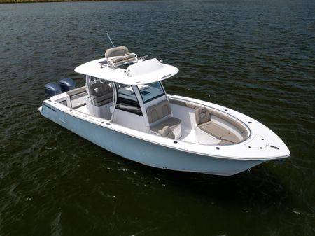 Sportsman Open 302 Center Console image