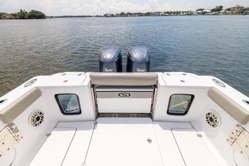 Sportsman Open 302 Center Console image