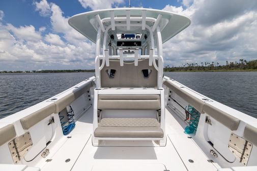 Sportsman Open 302 Center Console image