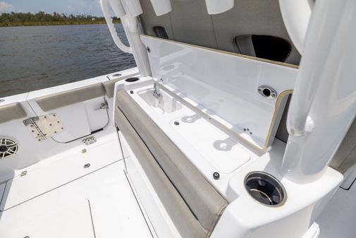 Sportsman Open 302 Center Console image