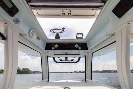 Sportsman Open 302 Center Console image