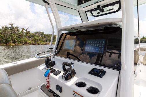 Sportsman Open 302 Center Console image