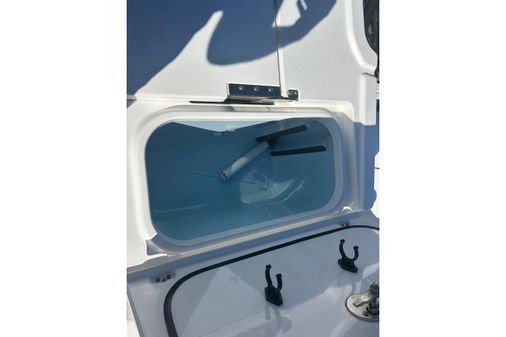 Crevalle 25 Bay image
