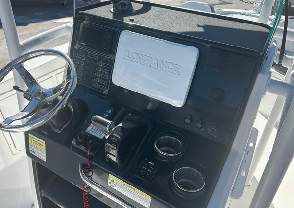 Crevalle 25 Bay image