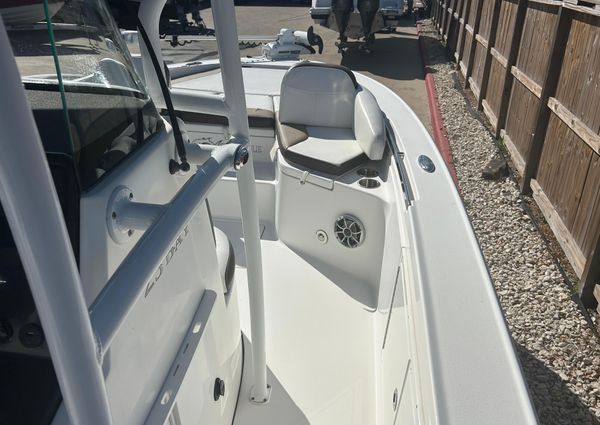 Crevalle 25 Bay image