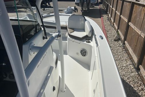 Crevalle 25 Bay image