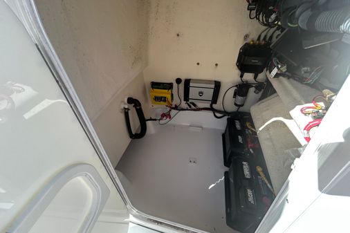 Crevalle 25 Bay image