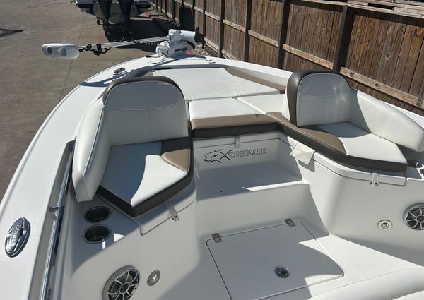 Crevalle 25 Bay image