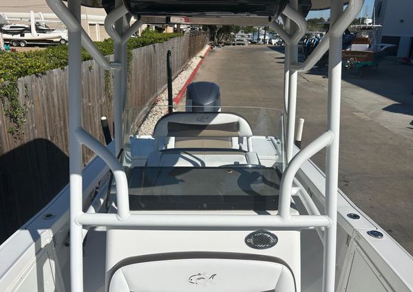 Crevalle 25 Bay image