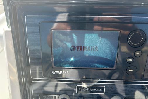 Crevalle 25 Bay image