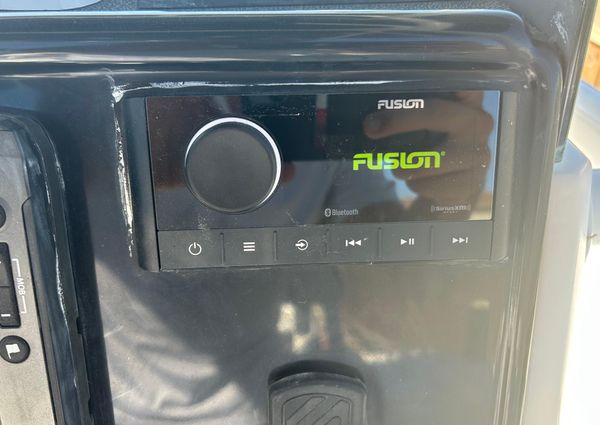 Crevalle 25 Bay image