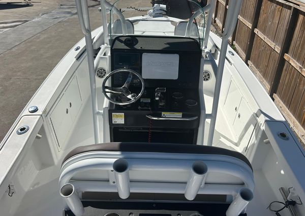 Crevalle 25 Bay image