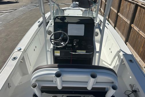 Crevalle 25 Bay image