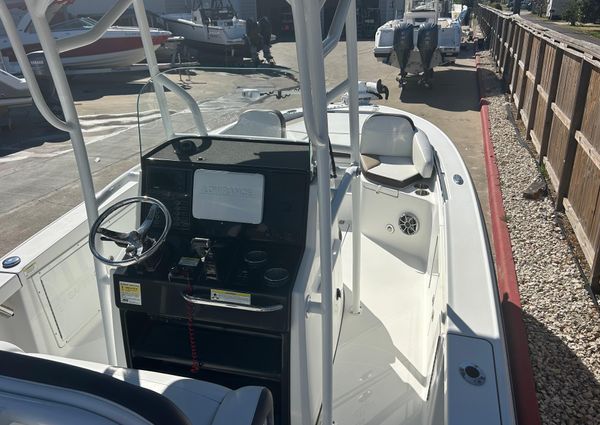 Crevalle 25 Bay image